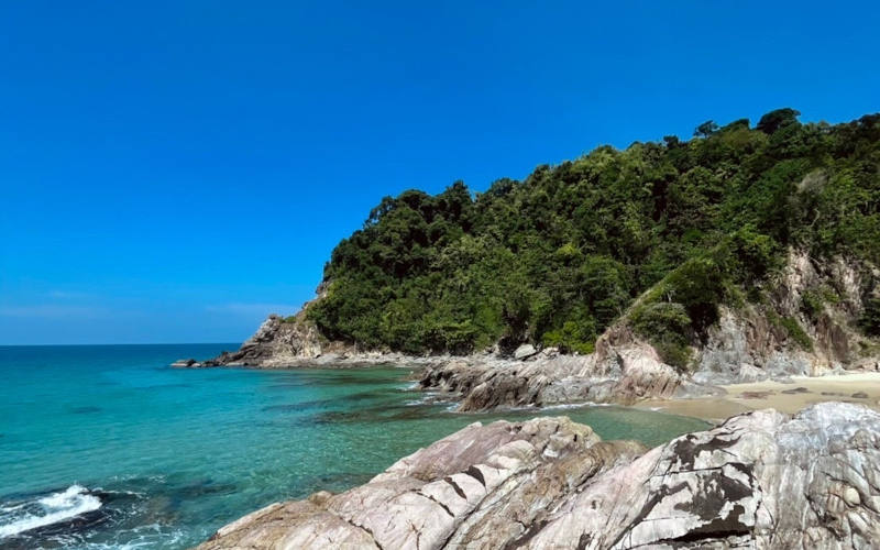 Clear water for snorkeling in Khao Lak